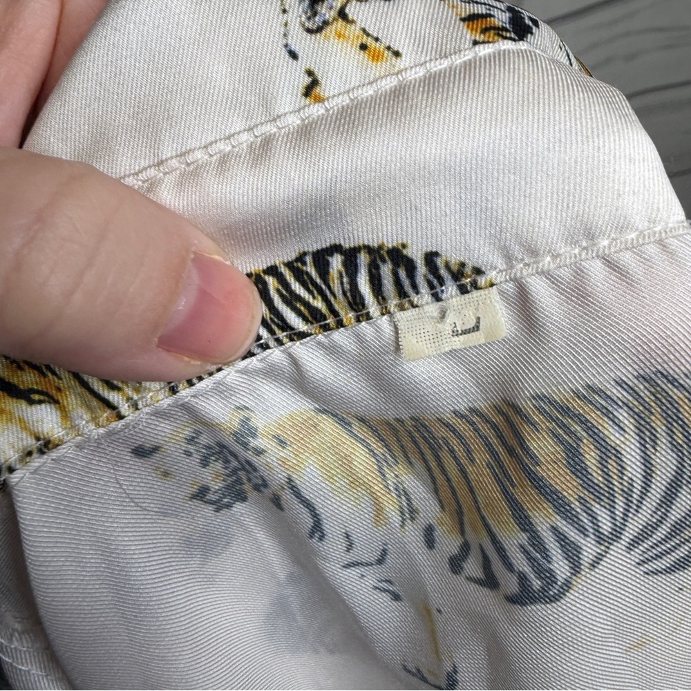 Silk Tiger Print Button-Up Shirt - Picture 3 of 4
